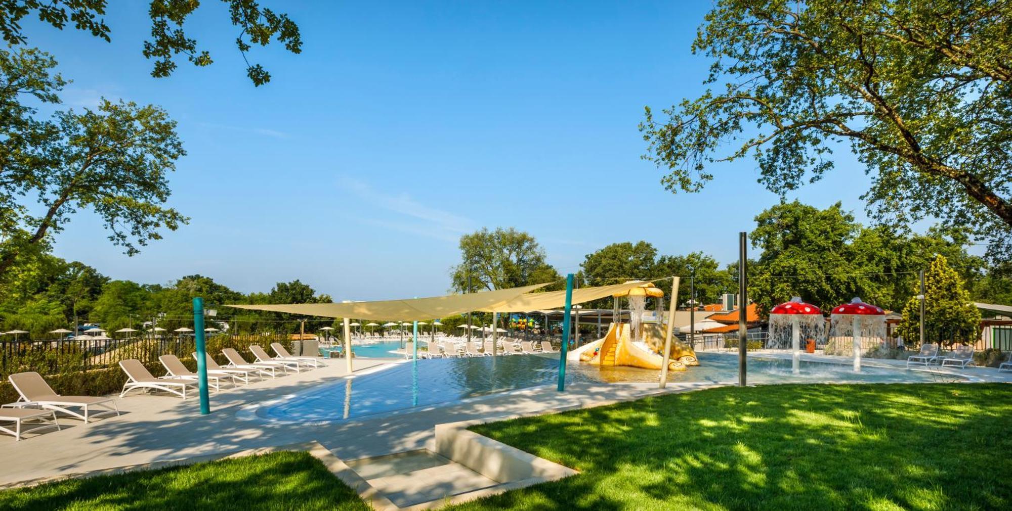 Aminess Planet Camping Maravea Resort - Pitches Novigrad  ภายนอก รูปภาพ